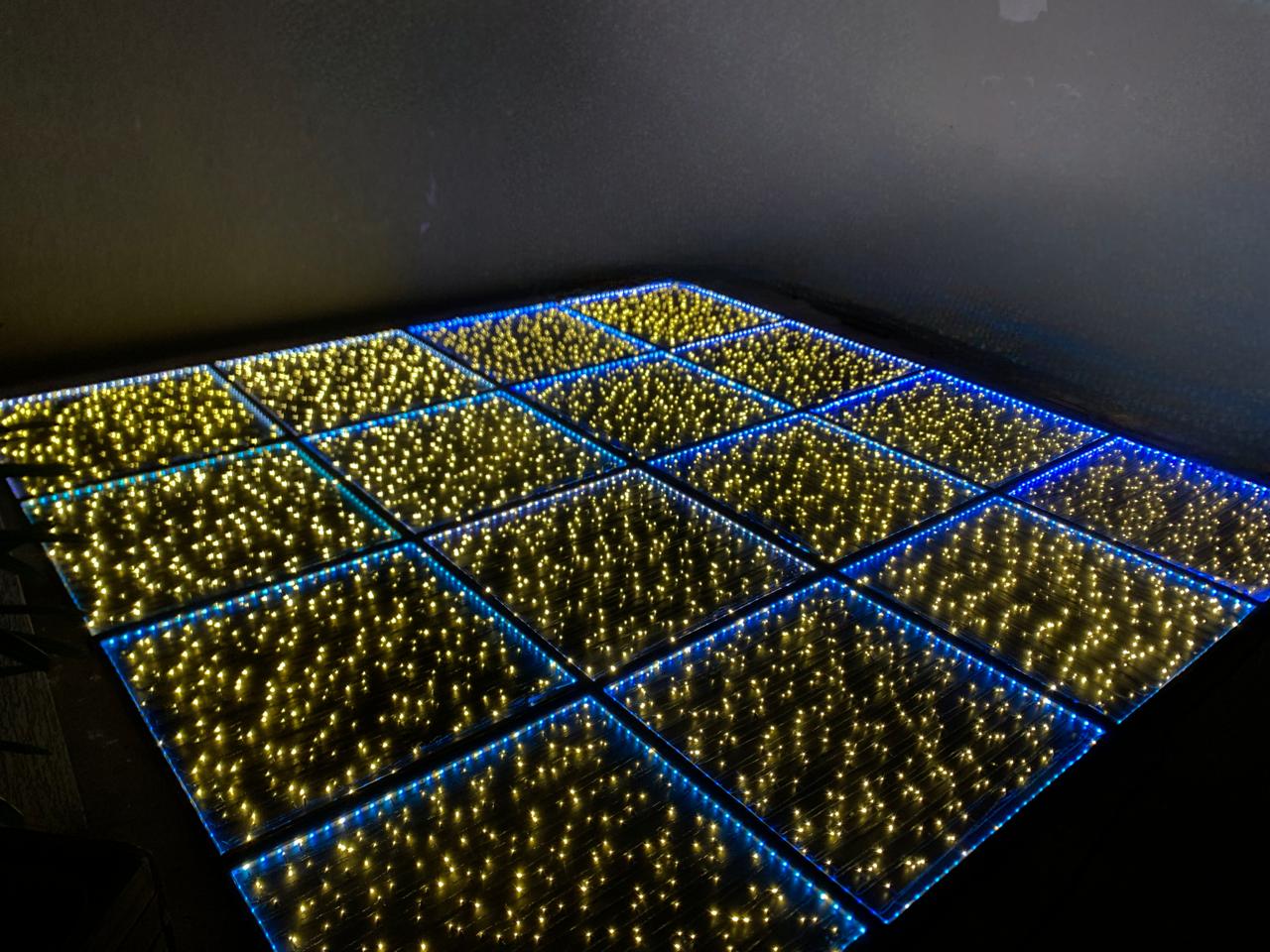 Pista Paris com iluminação LED e efeito estrelado para eventos