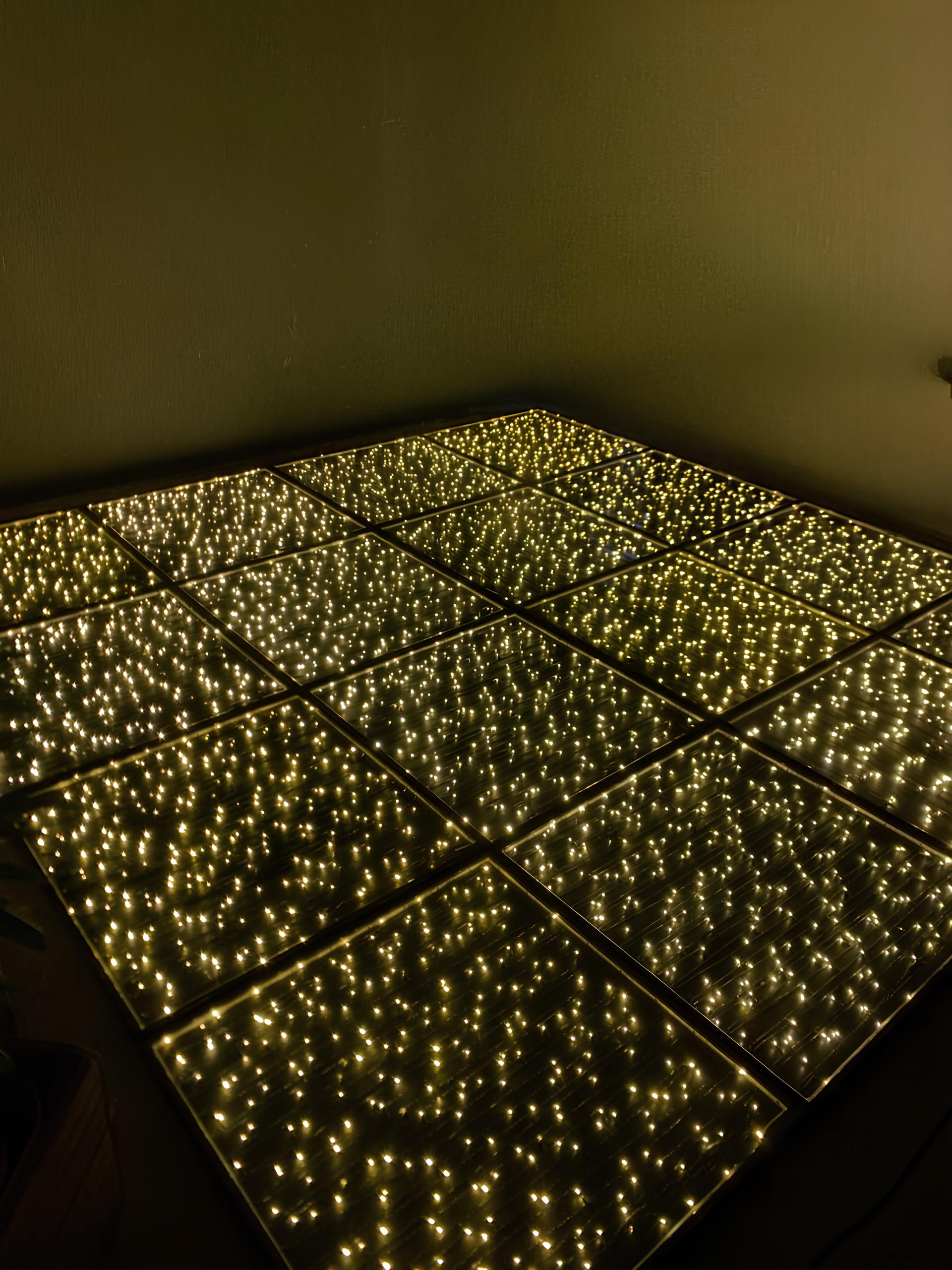 Pista Paris com iluminação estrelada para eventos